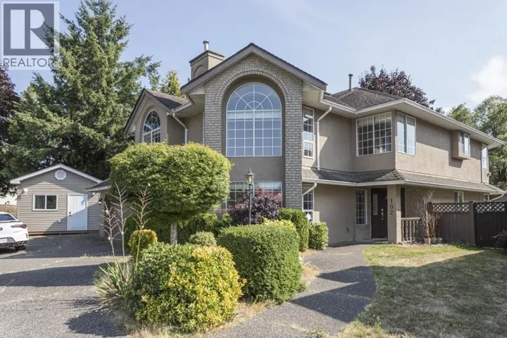 102 VISCOUNT PLACE, New Westminster, British Columbia V3M6L4