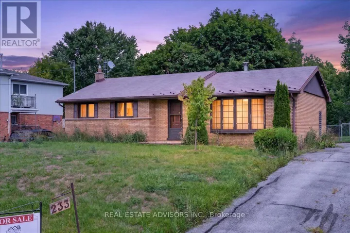 233 EAST STREET, East Gwillimbury (Holland Landing), Ontario L9N1K8