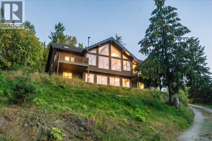 3213 VINDUSKY Road, Nelson, British Columbia V1L6X7