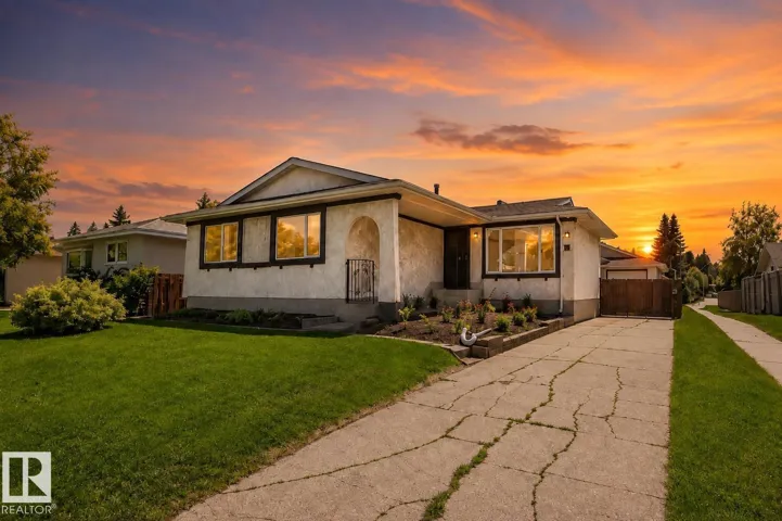 10439 36A Ave NW, Edmonton, Alberta T6J2H7