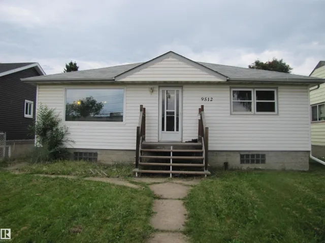 9512 63 AV NW, Edmonton, Alberta T6E0G4