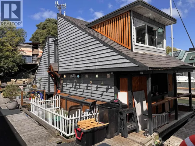 8 23000 DYKE ROAD, Richmond, British Columbia V6V2H3