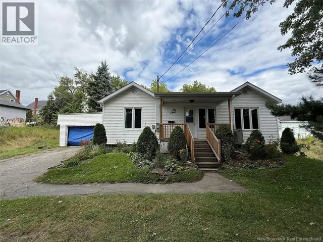 43 Queen Street, Edmundston, New Brunswick E3V1A3