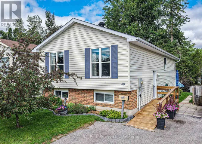 38 LOUISE LANE, Orillia, Ontario L3V7W1