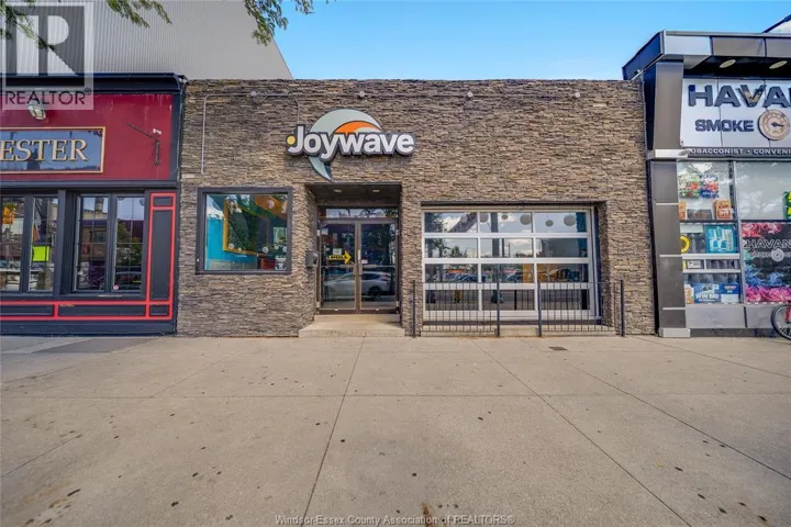 552 OUELLETTE AVENUE, Windsor, Ontario N9A1B7