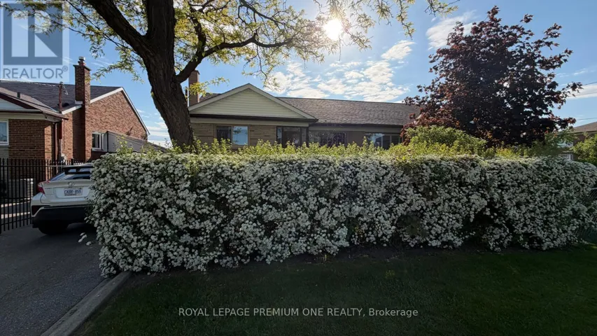 73 KANARICK CRESCENT, Toronto (Glenfield-Jane Heights), Ontario M3L1P3