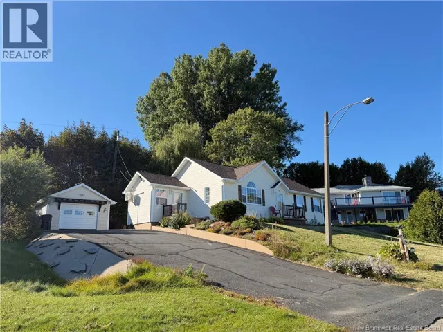 35 Cote Bleu Drive, Bathurst, New Brunswick E2A3G1