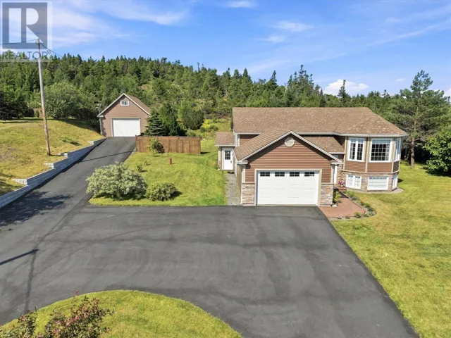 216 Topsail Pond Road, Paradise, Newfoundland & Labrador A1L2G5