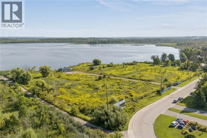10-20 LITTLE LAKE Drive, Barrie, Ontario L4M7C1