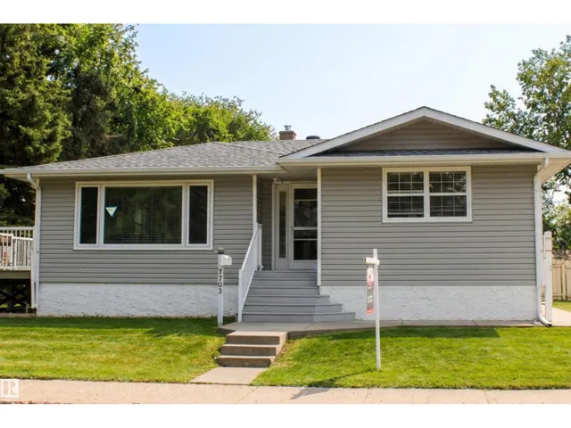 7703 104 AV NW NW, Edmonton, Alberta T6A0J4