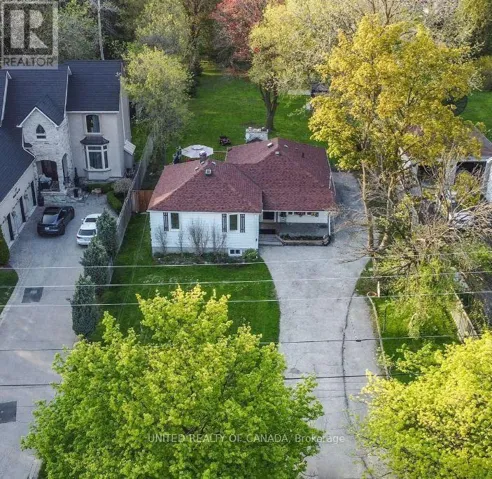 MAIN - 126 WELDRICK ROAD W, Richmond Hill (North Richvale), Ontario L4C3V1