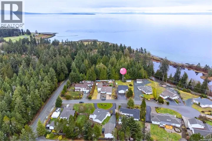 3043 Raymur Pl, Qualicum Beach, British Columbia V9K2N9