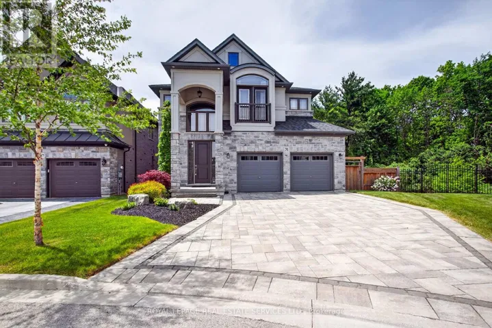 31 DORR COURT, Hamilton (Meadowlands), Ontario L9K0H4