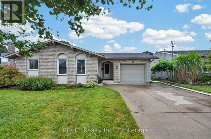 36 MANOR ROAD, St. Catharines (Vine/Linwell), Ontario L2N3B5