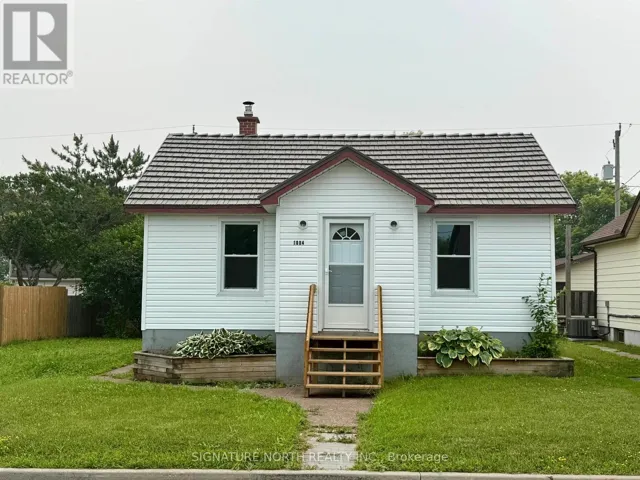 1004 GORE STREET W, Thunder Bay (Westfort), Ontario P7E3T1