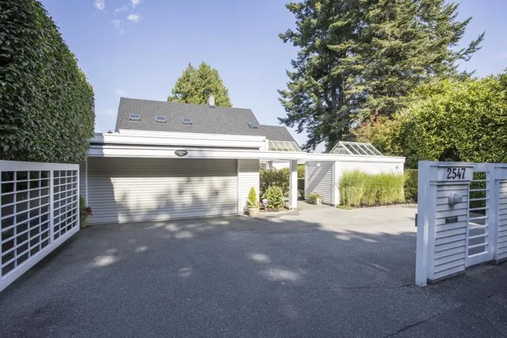 2547 CRESCENT DRIVE, Surrey, British Columbia V4A3J9