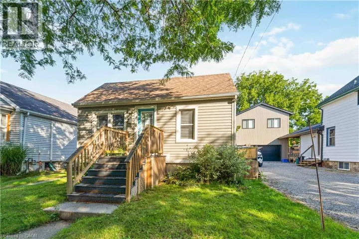 37 MAPLECREST Avenue, St. Catharines, Ontario L2T1A7