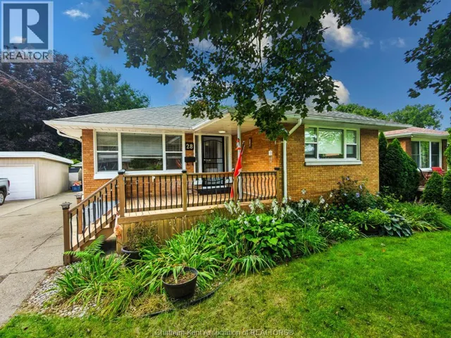 28 Woodland AVENUE, Chatham, Ontario N7L2S6