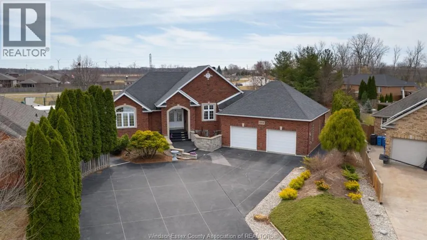 389 PINEHURST DRIVE, Lakeshore, Ontario N8L0X4