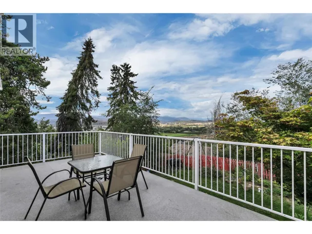 2080 McKenzie Road, Kelowna, British Columbia V1P1A6