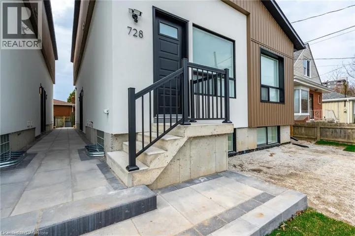 728 ELEVENTH Avenue Unit# A, Hamilton, Ontario L8T2K8