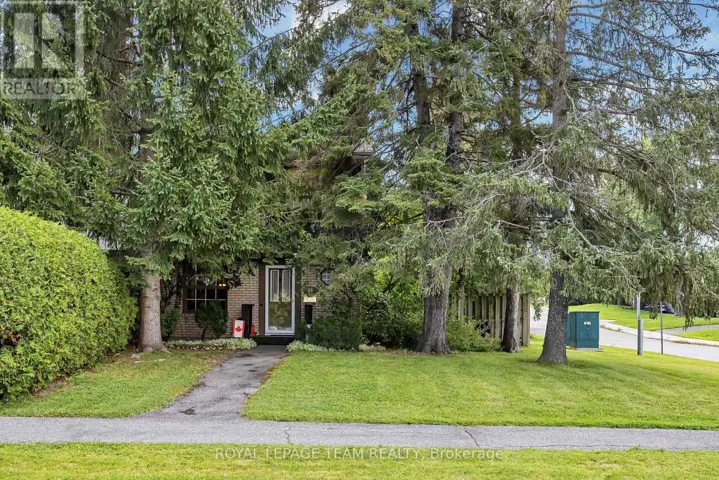 28 MONTEREY DRIVE, Ottawa, Ontario K2H7A6