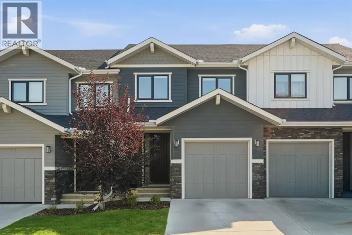 154 Crestridge Common SW, Calgary, Alberta T3B6J5
