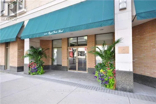 305 - 935 ROYAL YORK ROAD, Toronto (Stonegate-Queensway), Ontario M8Y4H1