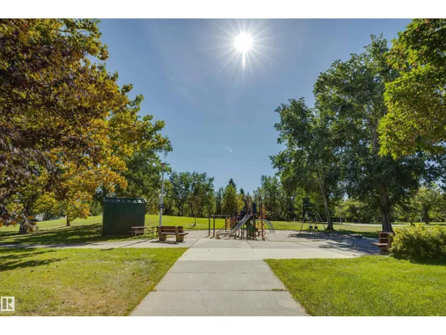 10916 151 ST NW, Edmonton, Alberta T5P1W1