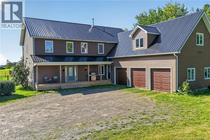 32 Gary Road, Steeves Mountain, New Brunswick E1G0N6
