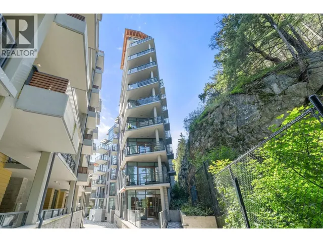 404 6699 NELSON AVENUE, West Vancouver, British Columbia V7W2B2