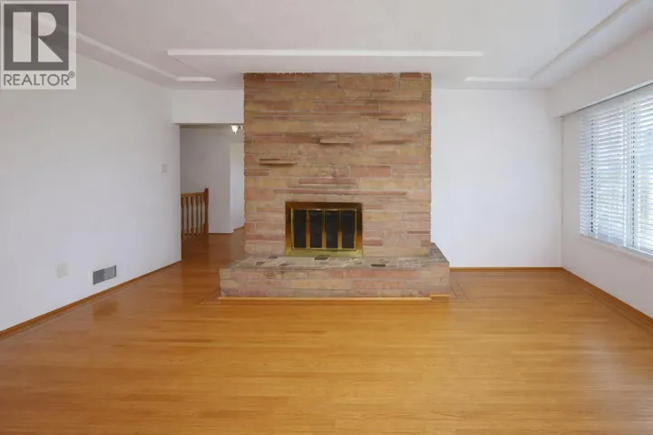 1563 E 59TH AVENUE, Vancouver, British Columbia V5P2G8