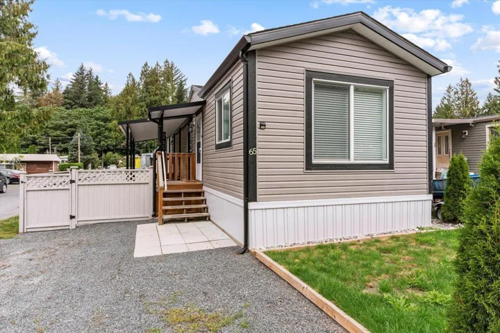 65 3942 COLUMBIA VALLEY ROAD, Cultus Lake East, Cultus Lake, British Columbia V2R5B3