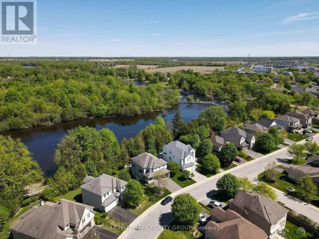 90 STONEWATER BAY, Carleton Place, Ontario K7C0B1