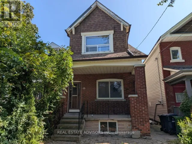 61 GREENSIDES AVENUE, Toronto (Wychwood), Ontario M6G3P5