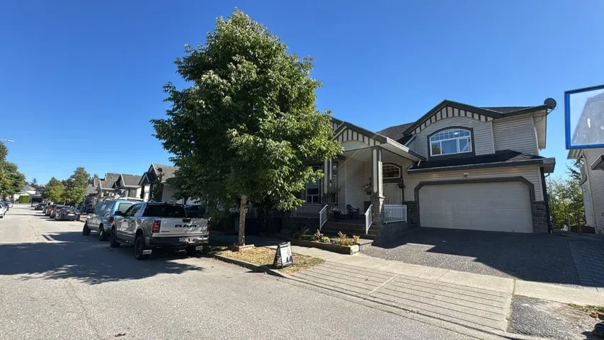 14616 67A AVENUE, Surrey, British Columbia V3S0Z4