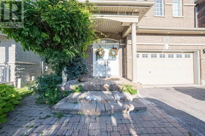 #MAIN - 388 KWAPIS BOULEVARD, Newmarket (Woodland Hill), Ontario L3X3H4