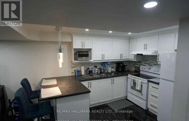 90 BLACK MAPLE CRESCENT, Vaughan (Maple), Ontario L6A4G6