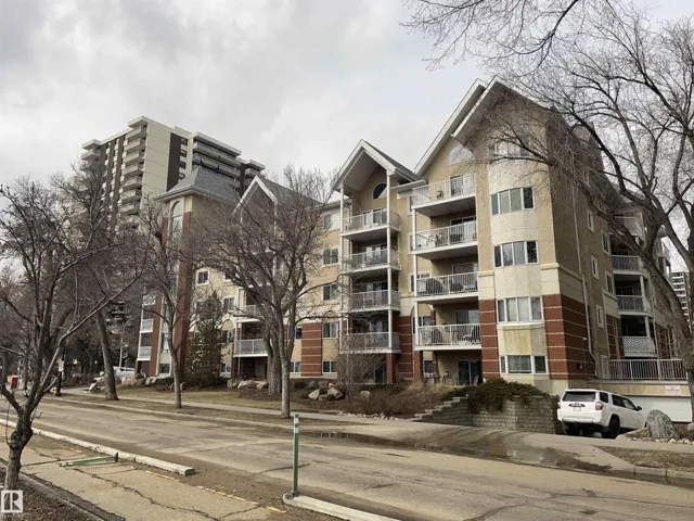 11716 100 AV NW, Edmonton, Alberta T5K2G3