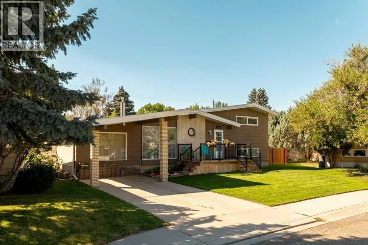 2206 26A Street S, Lethbridge, Alberta T1K2P5