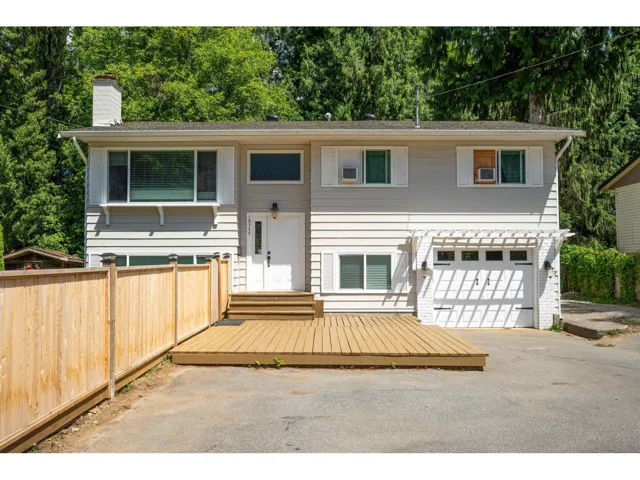 19745 38A AVENUE, Langley, British Columbia V3A4W7