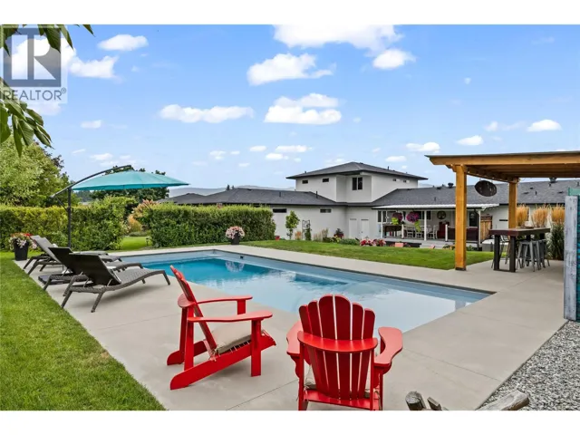 910 Westbrook Drive, West Kelowna, British Columbia V1Z1R3