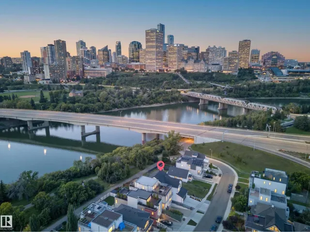 9624 99A ST NW, Edmonton, Alberta T6E3W8