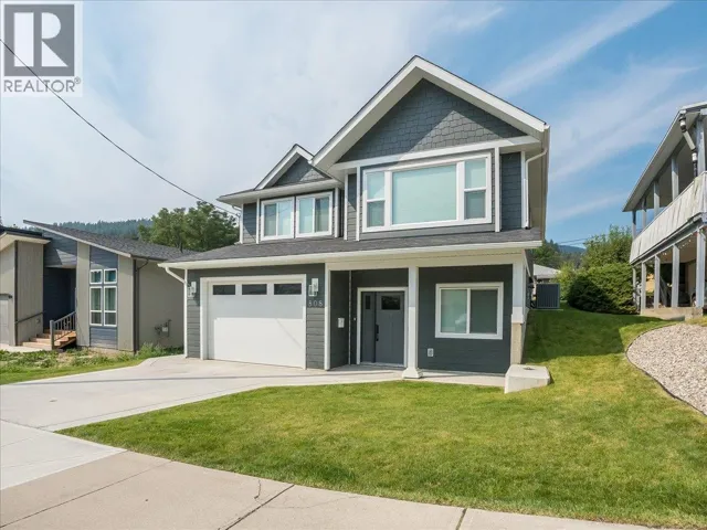808 7th Avenue, Castlegar, British Columbia V1N1R9