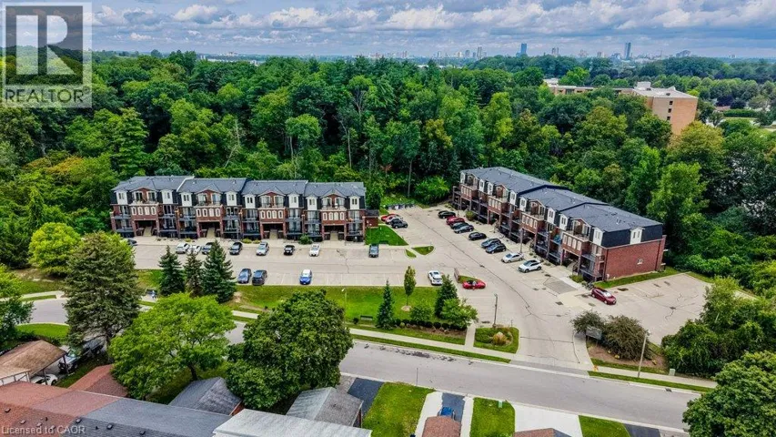 45 CEDARHILL Crescent Unit# 9C, Kitchener, Ontario N2E0A2