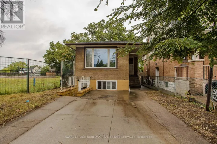 307 DUNSMURE ROAD, Hamilton (Crown Point), Ontario L8L1X1