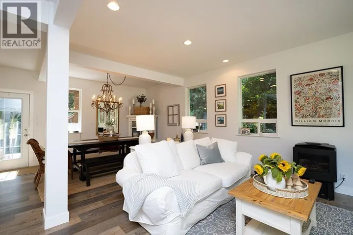 1172 CEDAR GROVE ROAD, Roberts Creek, British Columbia V0N2W2