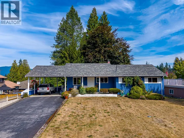 1721 BOWMAN AVENUE, Coquitlam, British Columbia V3J6C9