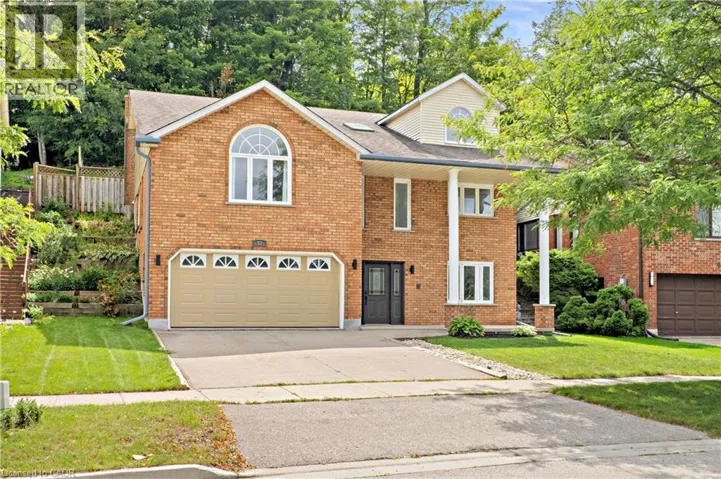 57 YELLOW BIRCH Drive, Kitchener, Ontario N2N2M3