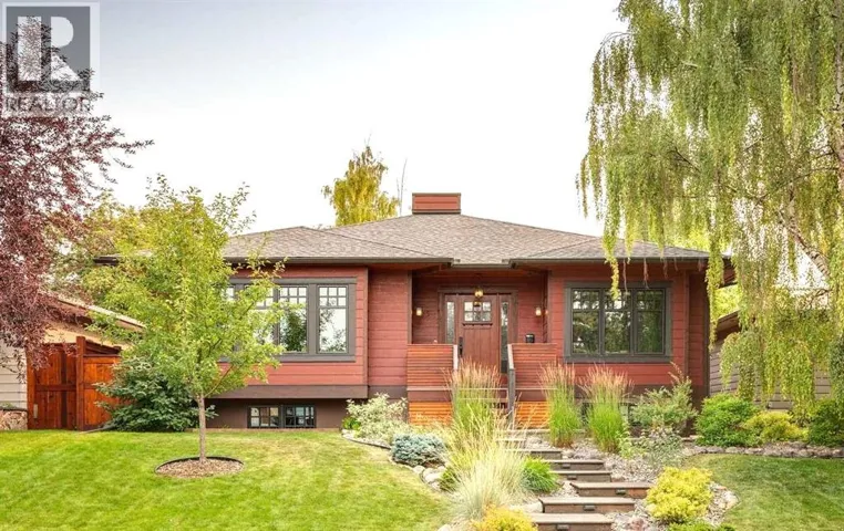 95 Lissington Drive SW, Calgary, Alberta T3E5E4